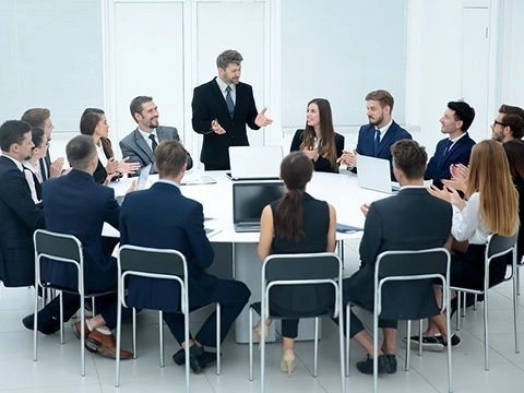 VR Worldwide Services Team