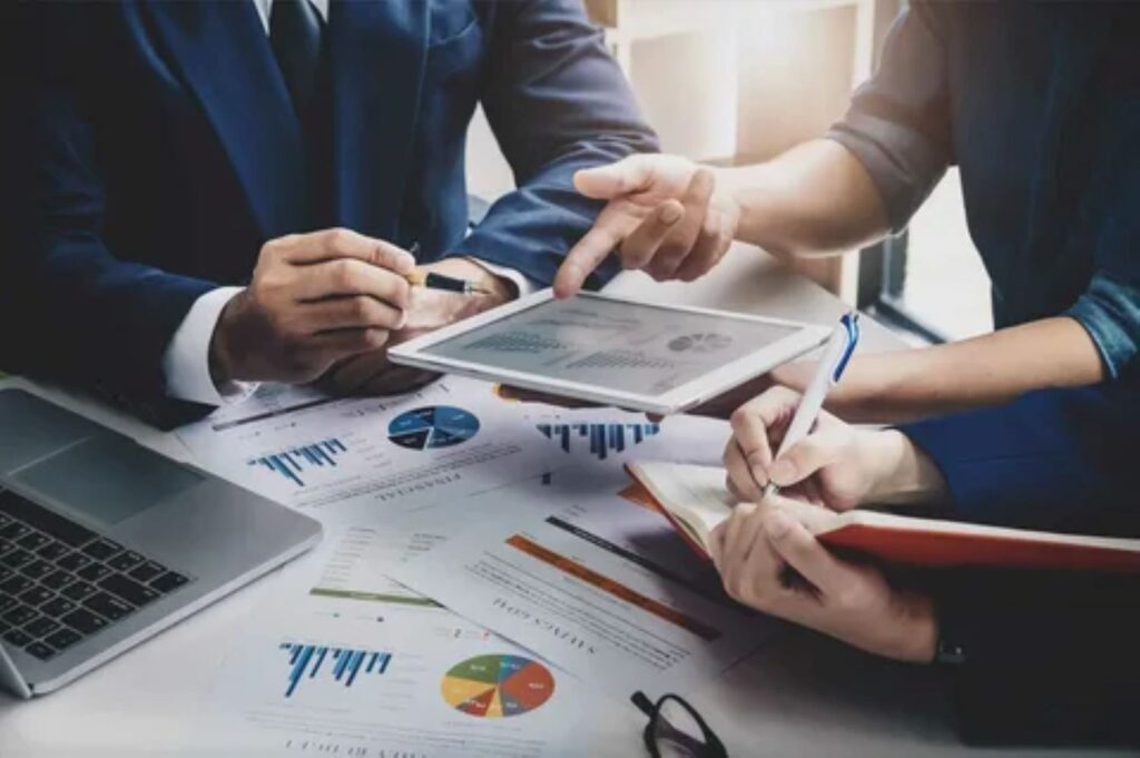 How to Start a Business in Dubai with VRR Corporate Business Setup Services